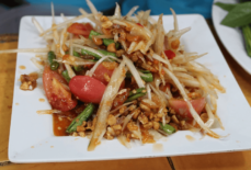 Som Tam – Thai green papaya salad recipe