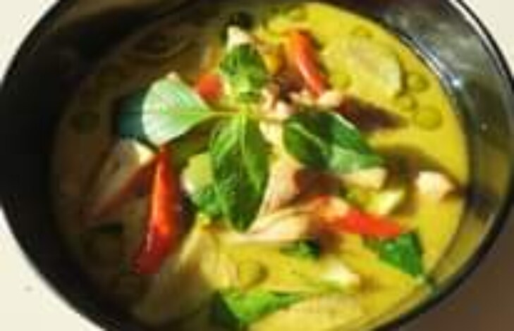 Gaeng Kiaw Wan (Green Curry)