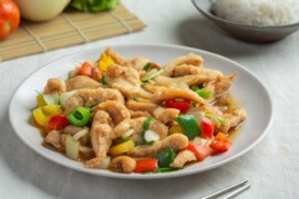 Kai Pad Med Mamuang (Stir-Fried Chicken with Cashew Nuts)
