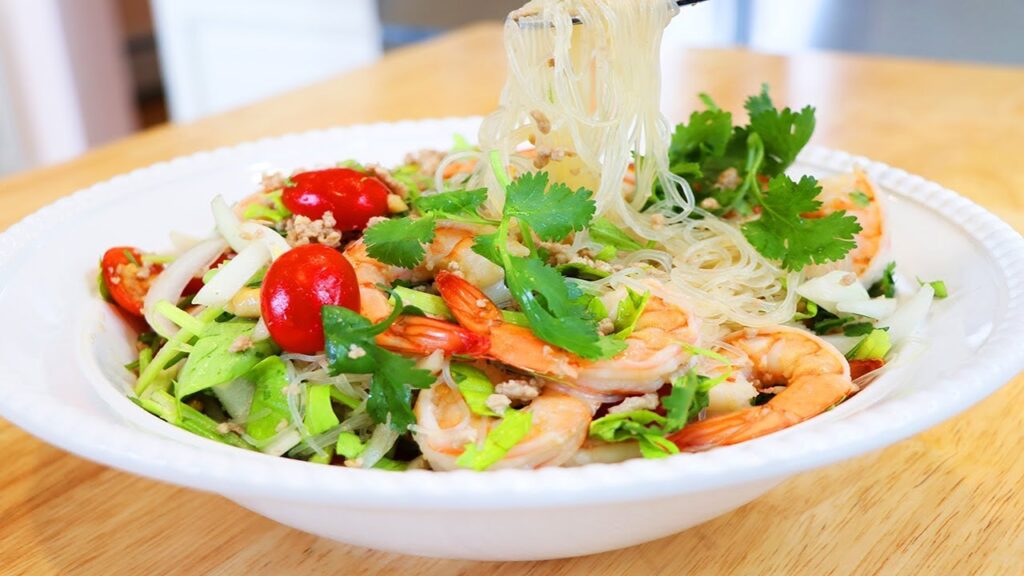 Yum Woon Sen salad